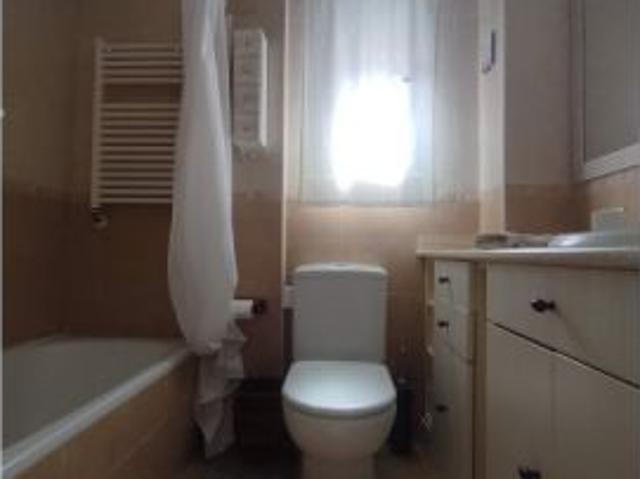 Habitación en piso compartido de 1 dormitorio en alquiler en Vinateros, Madrid