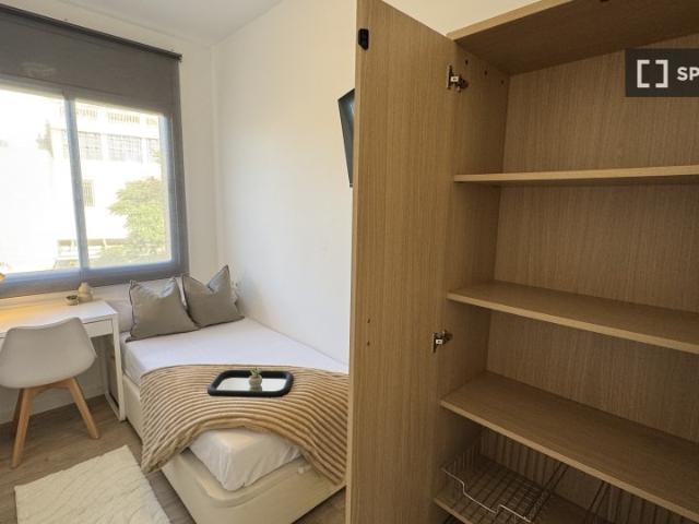 Habitación en piso compartido de 1 dormitorio en El Guinardo