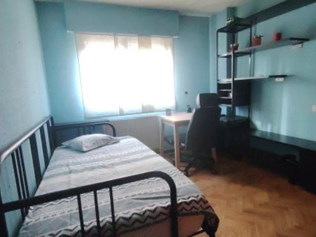 Habitación en un piso compartido de 1 dormitorio en alquiler en Numancia