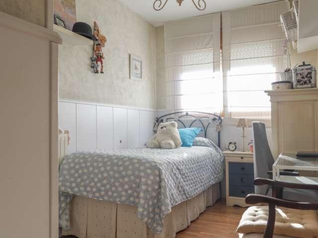 Habitación en piso compartido de 2 dormitorios, Alcobendas
