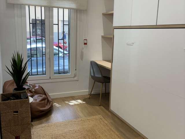 Habitación en piso compartido de 2 dormitorios en Acacias, Madrid