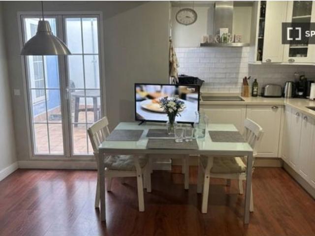 Habitación en piso compartido de 2 dormitorios en alquiler en Viñuela Rescatado