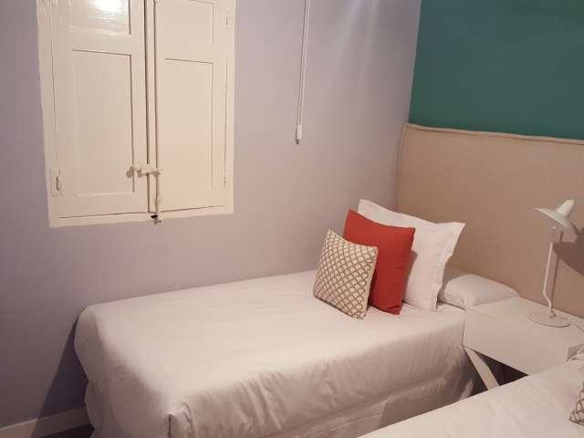 Habitación en piso compartido de 2 habitaciones en alquiler en Universidad, Madrid