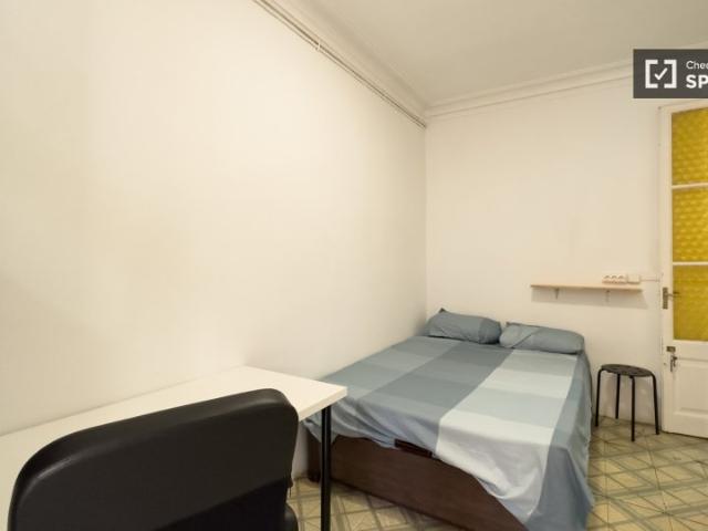 Habitación en piso compartido de 2 habitaciones en alquiler en El Poble Sec