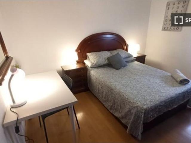Habitación en piso compartido de 2 habitaciones en alquiler en Numancia, ideal para profesionales y