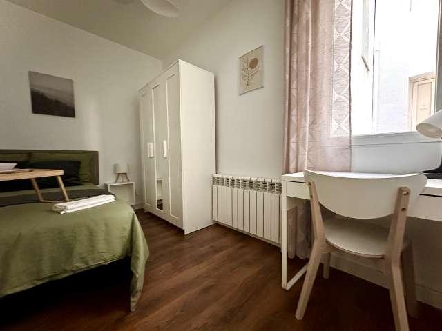 Habitación en piso compartido de 2 habitaciones en Embajadores, Madrid