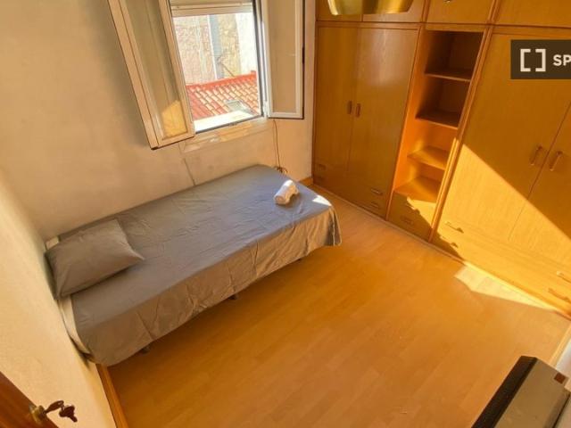Habitación en piso compartido de 2 habitaciones en Numancia, Madrid