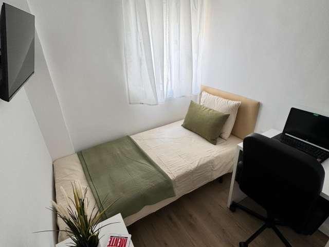 Habitación en piso compartido de 2 habitaciones en Rochelambert, Sevilla