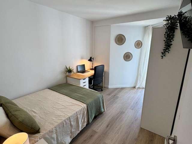 Habitación en piso compartido de 2 habitaciones en Rochelambert, Sevilla