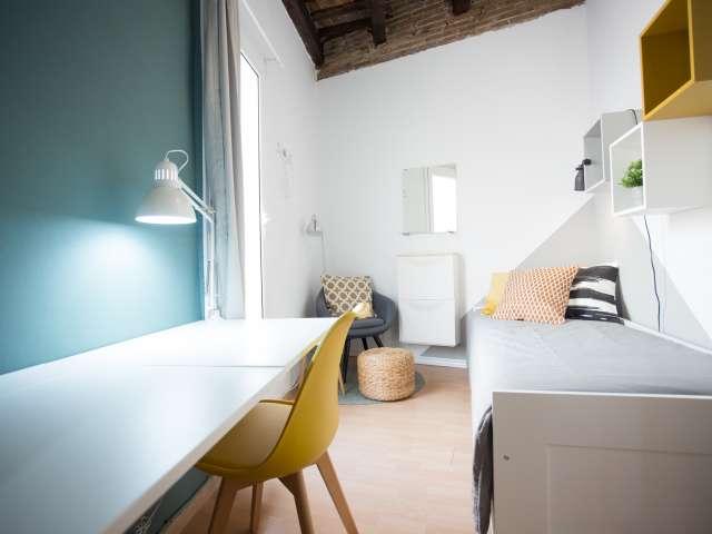 Habitación en piso compartido de 3 habitaciones en Vila de Gràcia