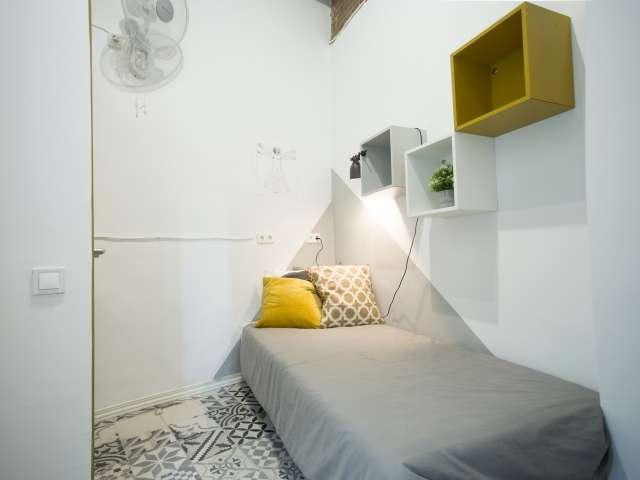Habitación en piso compartido de 3 habitaciones en Vila de Gràcia