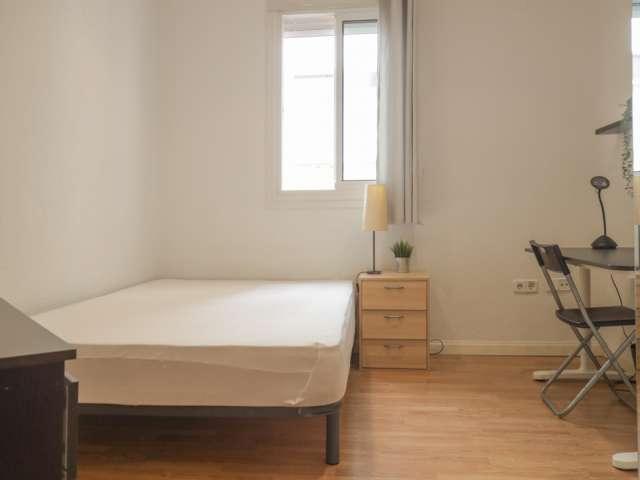 Habitación en piso compartido de 3 habitaciones en alquiler en Vallehermoso