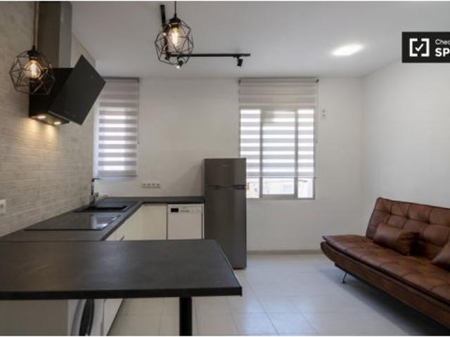 Habitación en piso compartido de 3 habitaciones en alquiler en Ciutat Jardí, ideal para estudiantes