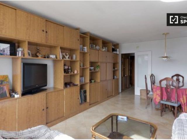 Habitación en piso compartido de 3 habitaciones en alquiler en Getafe, apta para profesionales y est