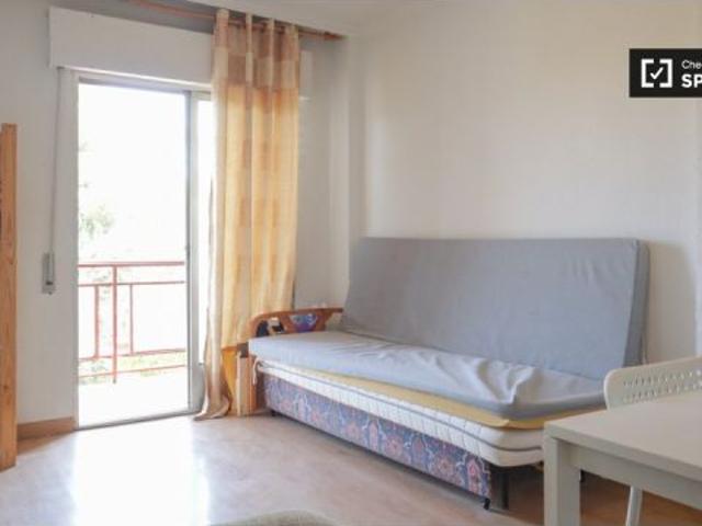 Habitación en piso compartido de 3 habitaciones en alquiler en Getafe solo para estudiantes