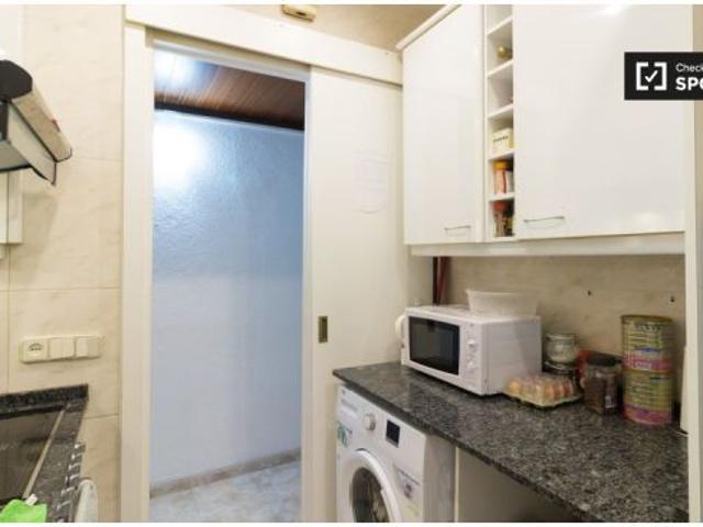 Habitación en piso compartido de 3 habitaciones en alquiler en Sant Pere Santa Caterina i la Ribera