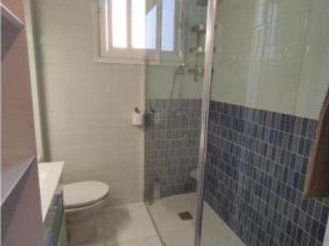 Habitación en piso compartido de 3 habitaciones en alquiler en Solokoetxe, gastos incluidos solo est