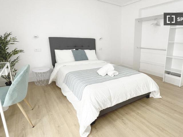 Habitación en piso compartido de 3 habitaciones en alquiler, Santander