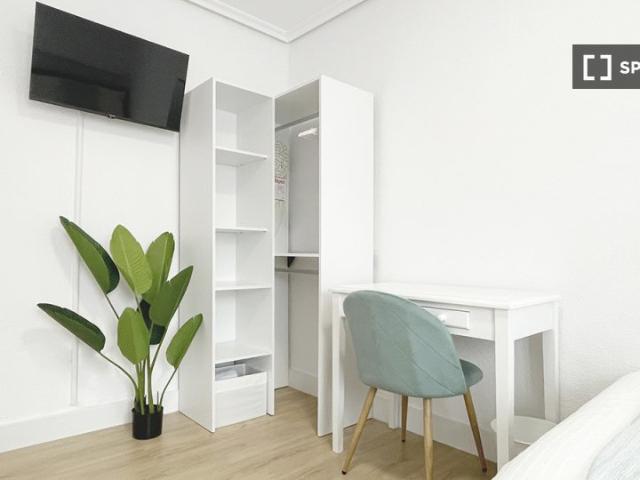 Habitación en piso compartido de 3 habitaciones en alquiler, Santander