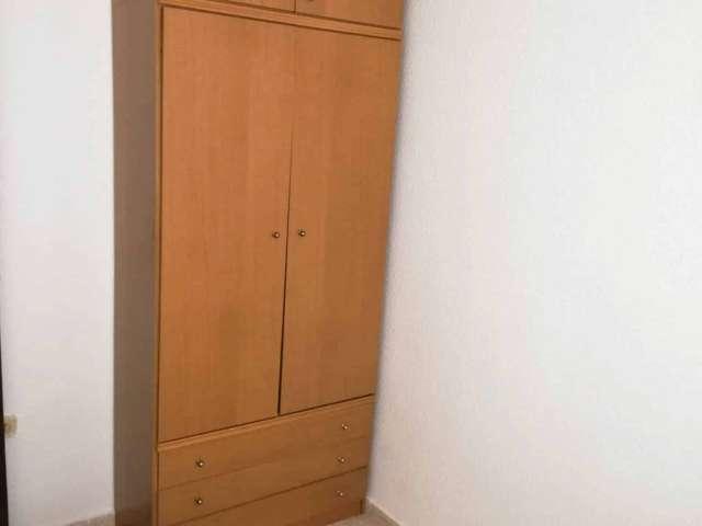 Se alquila habitación en piso compartido en Ciutat Jardí, Valencia
