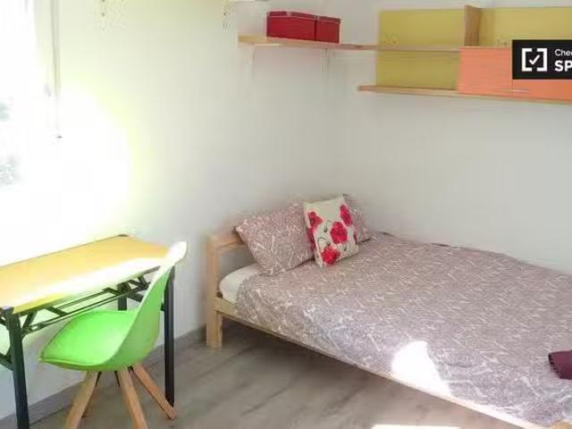 Habitación en piso compartido de 3 habitaciones en Getafe, Mad.