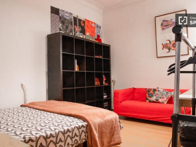 Habitación en piso compartido de 3 habitaciones en Justicia, Madrid