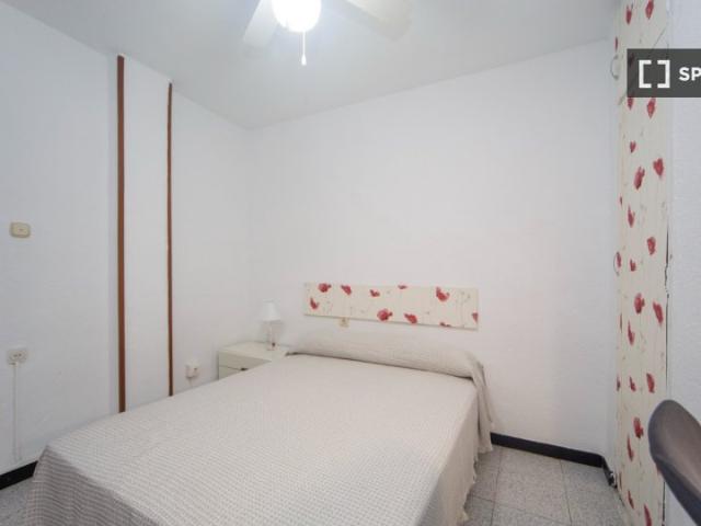 Habitación en piso compartido de 3 habitaciones, Pajaritos, Granada