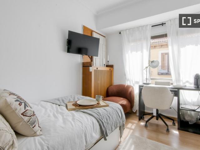 Habitación en piso compartido en Trafalgar, Madrid