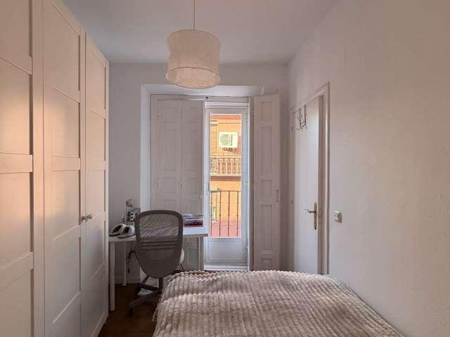 Habitación en piso compartido en Universidad, Madrid
