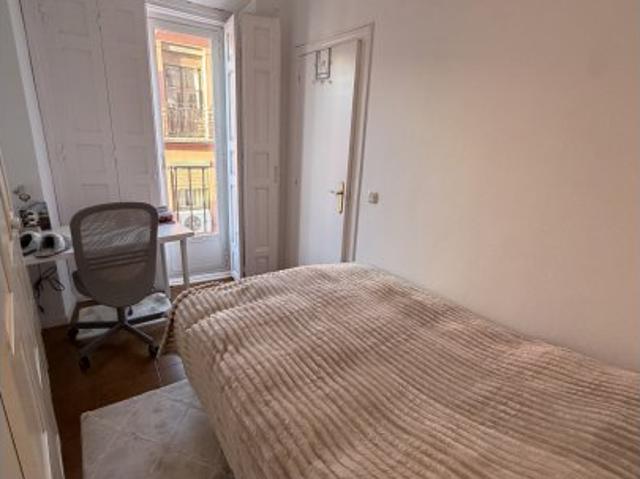 Habitación en piso compartido en Universidad, Madrid