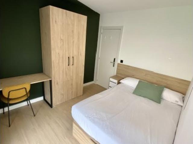 Habitación en piso compartido en Vista Alegre, Madrid