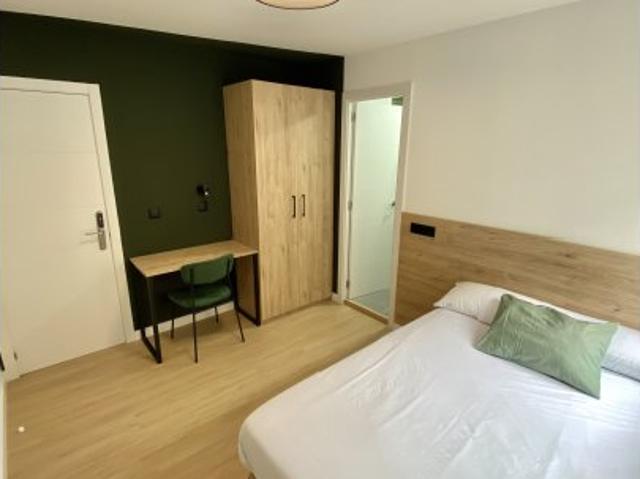 Habitación en piso compartido en Vista Alegre, Madrid