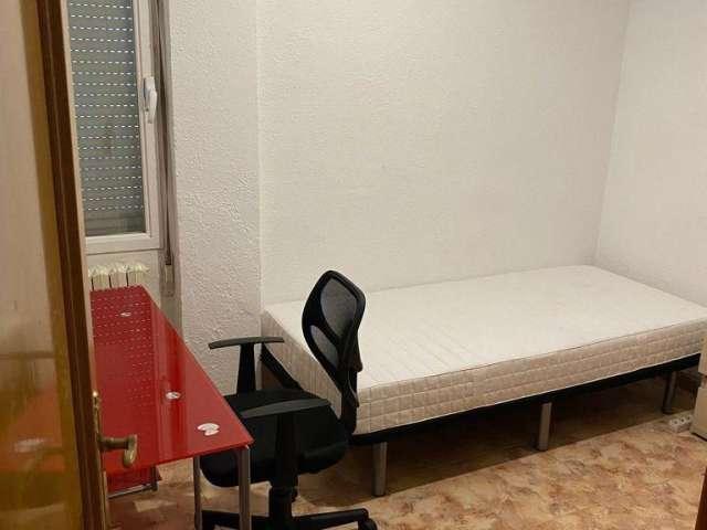 Habitación en piso compartido en Zaragoza