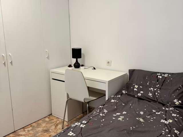 Habitación en piso compartido en Aiora, Valencia