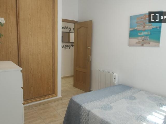 Habitación en piso compartido en Alcalá de Henares