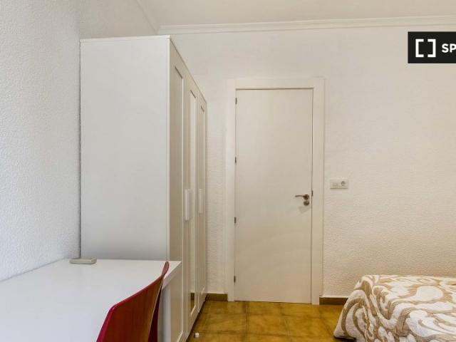 Habitación en piso compartido en Alicante