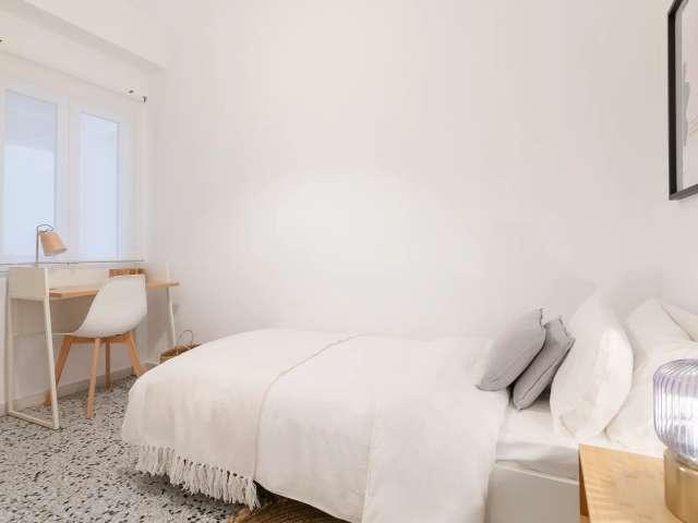 Habitación en piso compartido de 5 habitaciones, Alicante