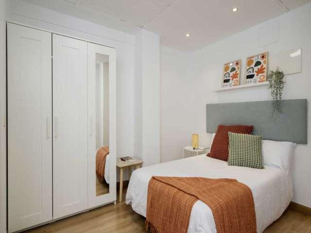 Habitación en piso compartido en alquiler, Castillejos, Madrid
