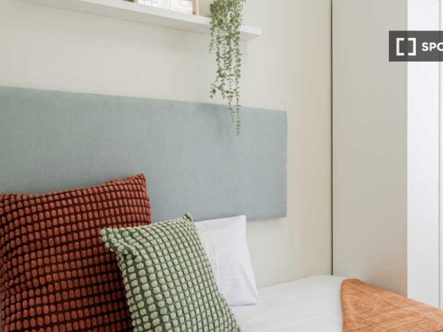 Habitación en piso compartido en alquiler, Castillejos, Madrid