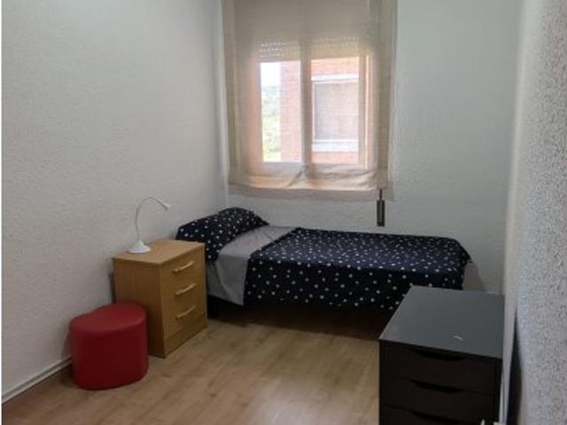 Habitación en piso compartido en alquiler en Terrassa