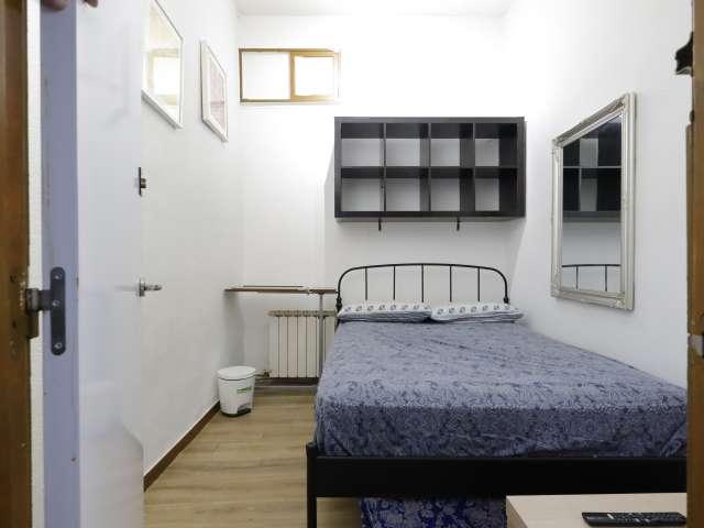 Habitación en piso compartido en Universidad, Madrid