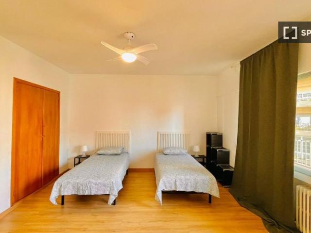 Habitación en piso compartido en alquiler en Universidad, Madrid