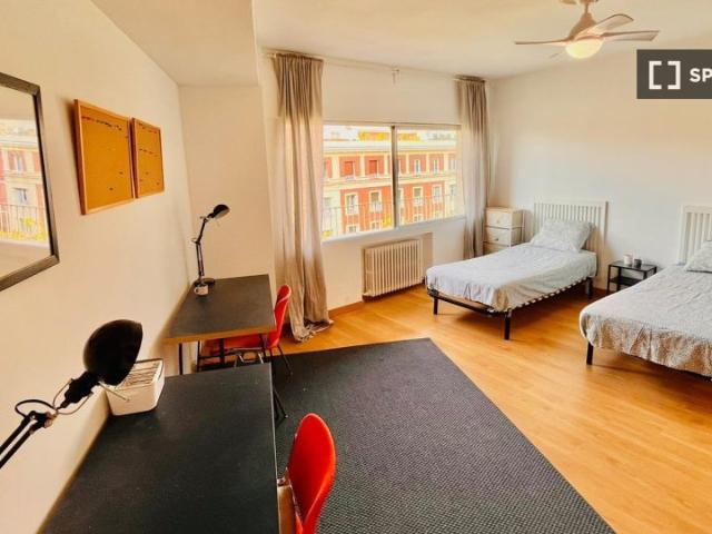 Habitación en piso compartido en alquiler en Universidad, Madrid