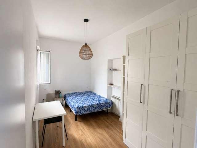 Habitación en piso compartido en alquiler en Universidad, Madrid