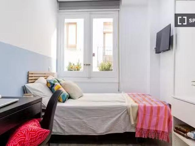 Habitación en piso compartido en alquiler en Universidad, Madrid