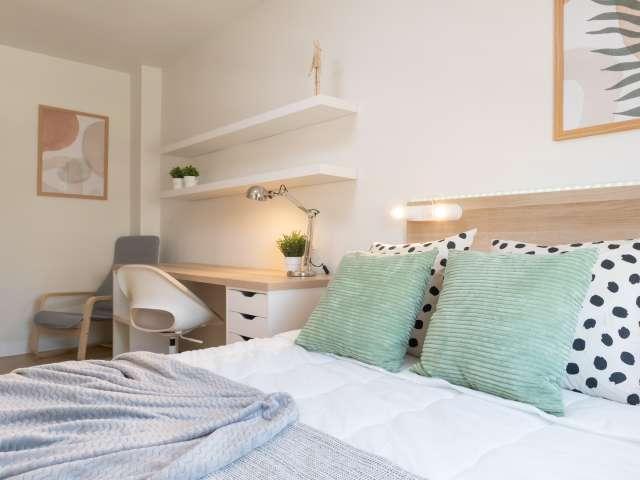 Habitación en piso compartido en alquiler en Valverde, Madrid