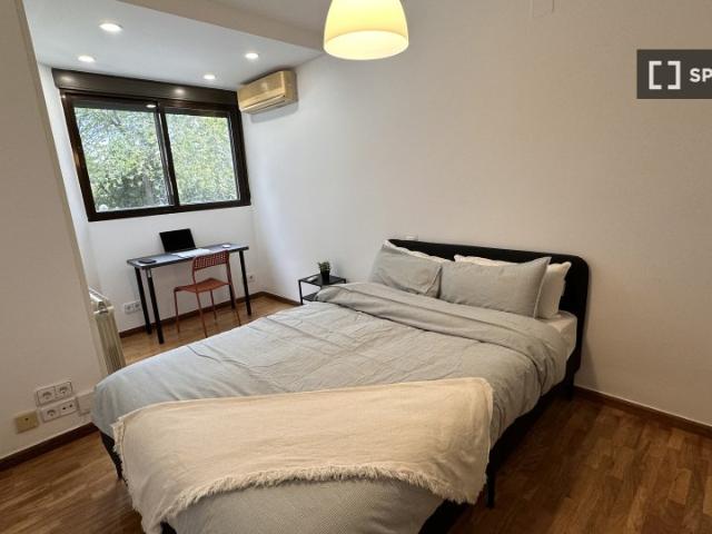 Habitación en piso compartido en alquiler en Valverde, Madrid