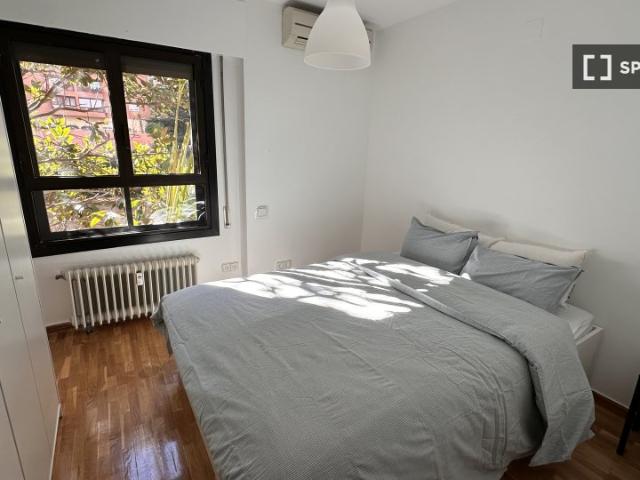 Habitación en piso compartido en alquiler en Valverde, Madrid