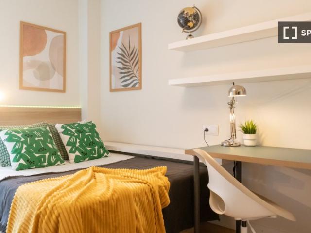 Habitación en piso compartido en alquiler en Valverde, Madrid