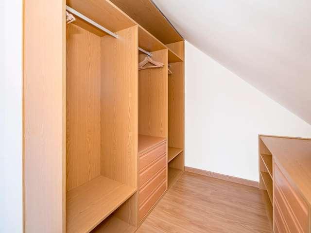 Habitación en piso compartido en alquiler en Valdezarza